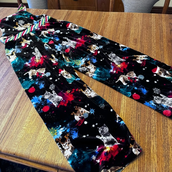 Womens (Jrs) Black Velvet Christmas Kitty Cat Holiday Overalls Jumpsuit - Picture 3 of 13